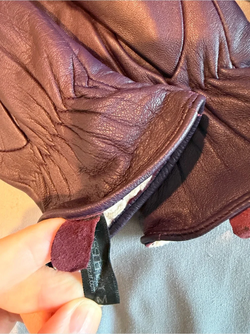 Women’s Purple Leather Gloves - Classic Winter Accessory